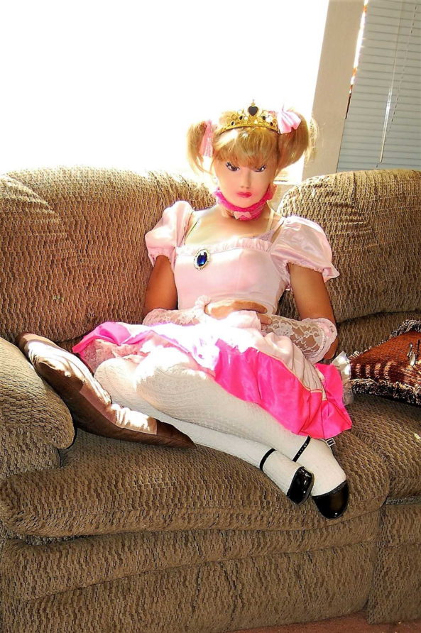 Pink Princess Dollie - Dollie visits the Mario Brothers and examines their Italian Sausages, Mario brothers,Dollie sisy,Dollies nursery,, Adult Babies,Feminization