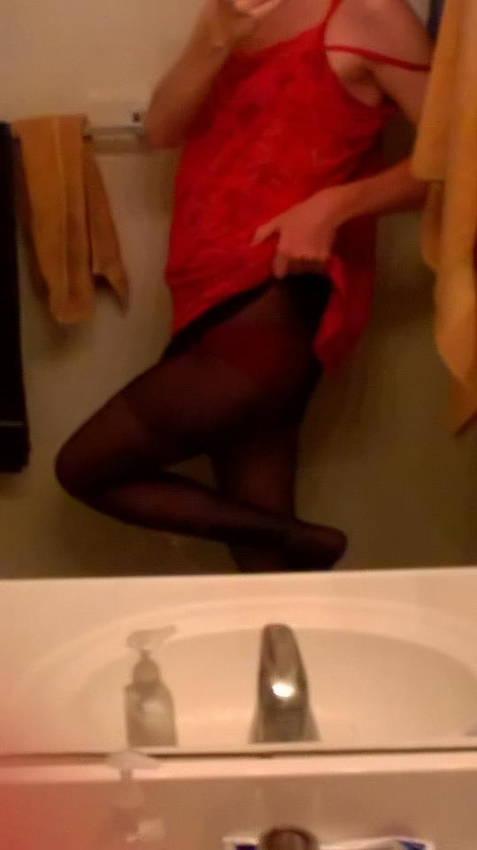 Trying to look sexy - Just trying to look sexy, Bra strap,Panties,Skirt,Pantyhose, Sissy Fashion,Bisexual Orientation