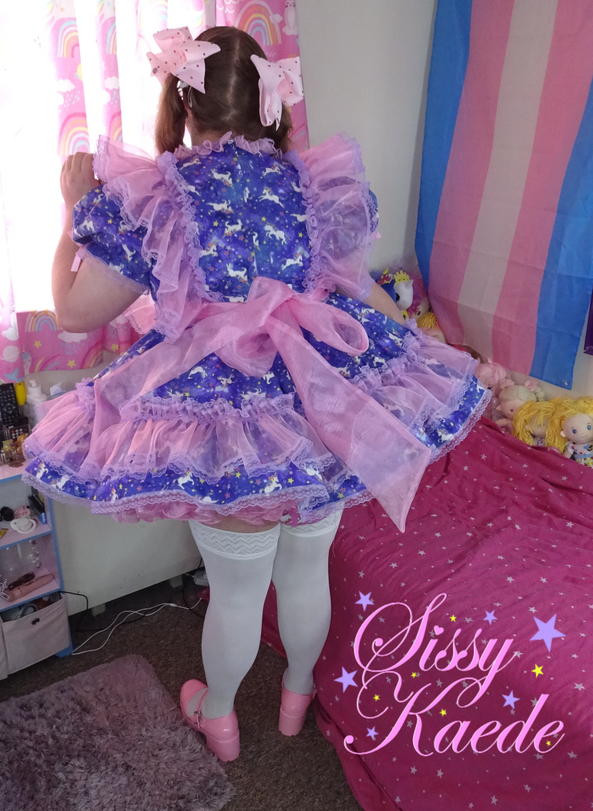 Happy in pink frills - Frills make this sissy very happy, sissy,sissy girl,sissy dress,prissy sissy,frilly sissy, Sissy Fashion,Dolled Up