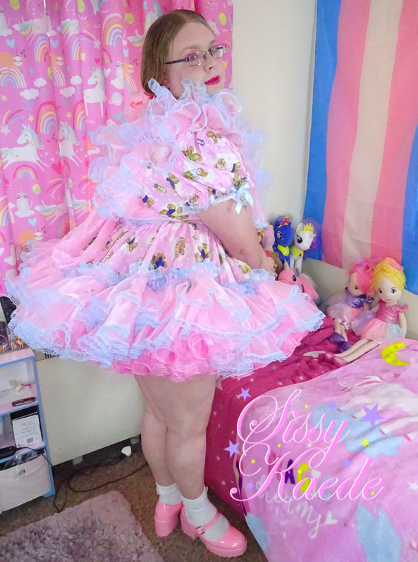 Ultra Frilly Sissy - Pink and frills, Is there such a thing as too much pink or fills for a sissy like me?, sissy,sissy dress,frilly,prissy,sissy girl, Dolled Up,Sissy Fashion