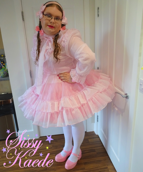 Back to Posting - Couple of pink frilly pics, sissy,sissy dress,prissy sissy, Dolled Up,Sissy Fashion