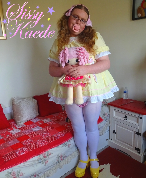 Yellow kind of day - Relaxing in my yellow baby dress, sissy,sissy baby,abdl,little girl,baby girl, Adult Babies,Dolled Up,Diaper Lovers