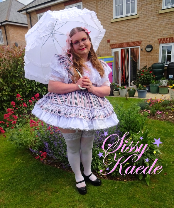 Prissy School Girl - Feeling pretty in my outfit, sissy,sissy dress,prissy,frilly,nappy, Sissy Fashion,Dolled Up,Diaper Lovers,Adult Babies