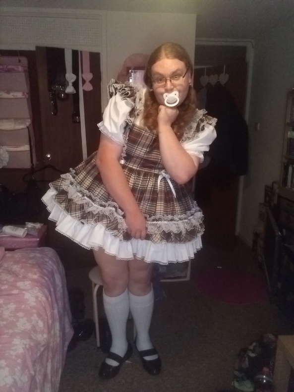 Dollies in nappied - Little girl thinks everyone wants to be in nappies, Sissy,sissy baby,prissy sissy,ABDL,little space, Dolled Up,Adult Babies