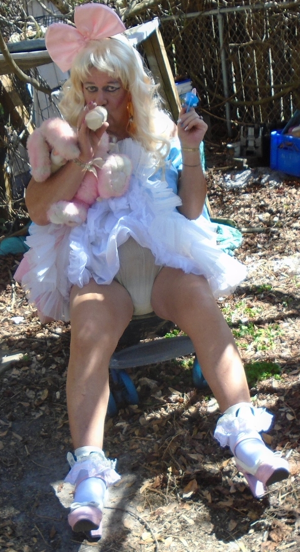 pansy Gronski's little girl lifestyle - It's 199% True, pansy DOES live full time as a 3 year-old. she no longer has any 'Adult' thoughts or activities. She no long is permitted to even think, act, dress, or pretend to be a 