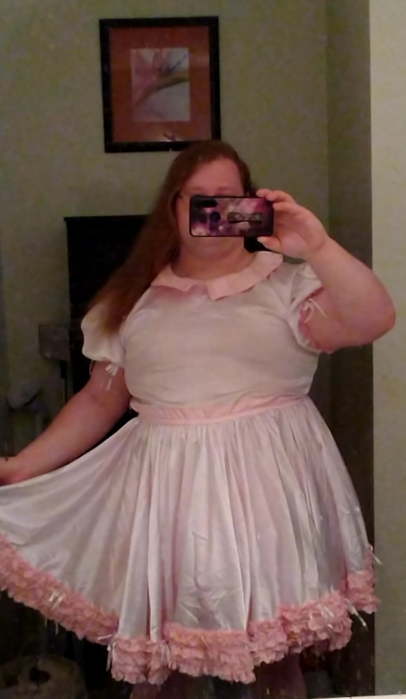 Cutely Dressed! - A pic I forgot to post of how I dressed on Christmas!, Sissy, Sissy Fashion,Dolled Up,Feminization