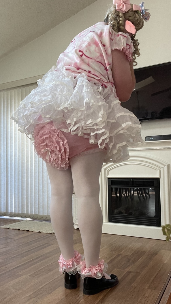 FUN, GAMES, LEASHED SISSY!  - I was having great fun, but mommy wants that darn leash on!, Sissy, Adult Babies