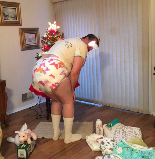 Mommy’s favorite shots - Mommy thought it would be fun! , Diapers,plastic panties , Adult Babies,Diaper Lovers,Sissy Fashion
