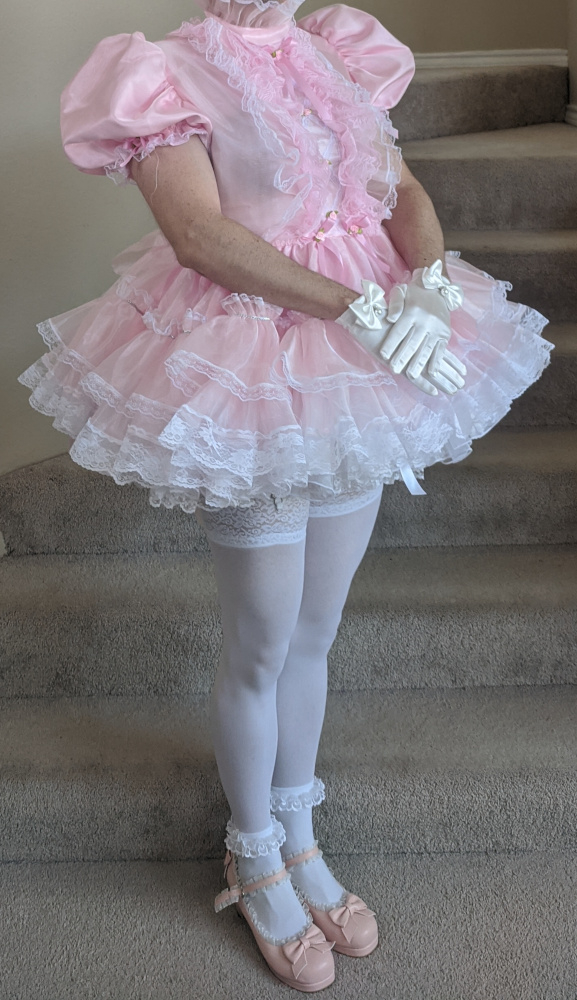 Pink frills and lace, sissy dress diaper pink lace, Sissy Fashion,Diaper Lovers,Feminization