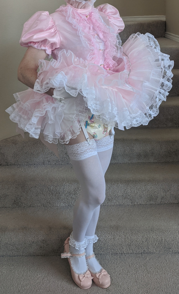 Pink frills and lace, sissy dress diaper pink lace, Sissy Fashion,Diaper Lovers,Feminization