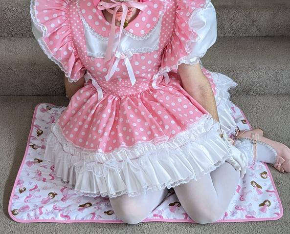 Assorted pics - Assorted pics, sissy dress satin bonnet diaper petticoat, Adult Babies,Feminization,Diaper Lovers,Sissy Fashion