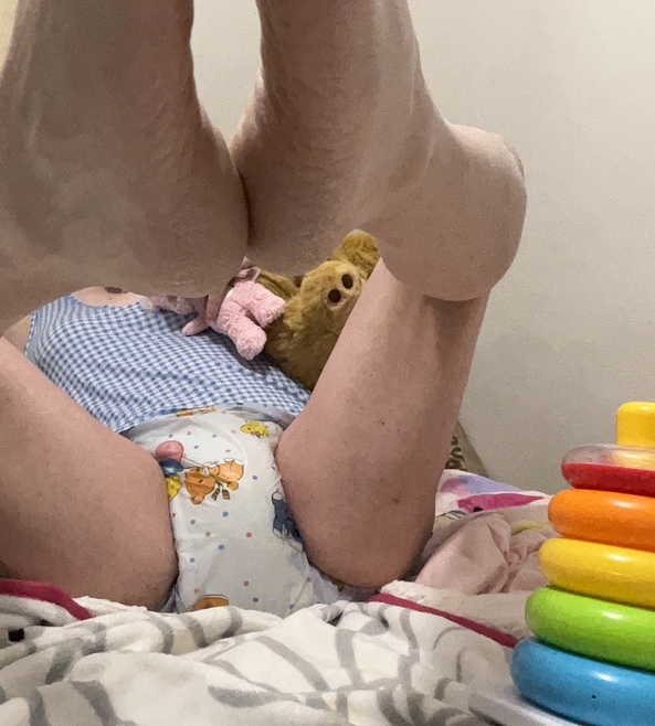 Being a good girl - Babies always need proper baby pants, and posing for mommy like a good girl , Plastic pants,stuffed animals,good girl , Adult Babies,Feminization,Sissy Fashion,Diaper Lovers